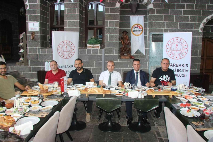 Diyarbakır’da Öğrencilerin Meslek Sahibi Olma Yolunda Gerçekleşen Protokol Sonrası İlk Değerlendirme Yapıldı