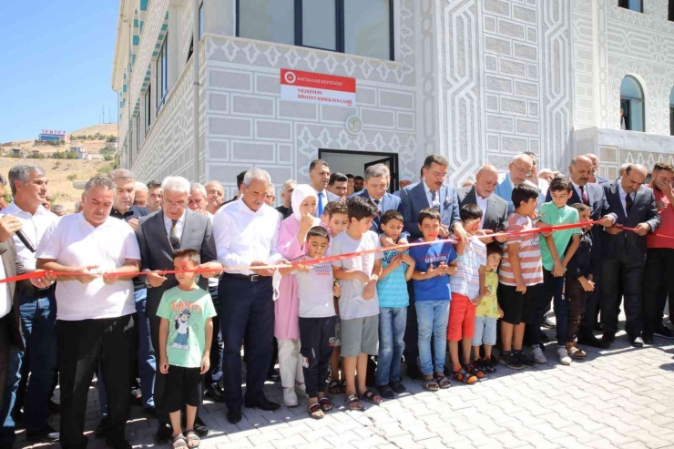 Yeni Yapılan Yıldıztepe Hidayet Kızılkaya Cami İbadete Açıldı