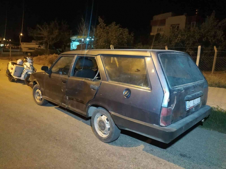 Otomobille Motosiklet Çarpıştı: 2 Yaralı