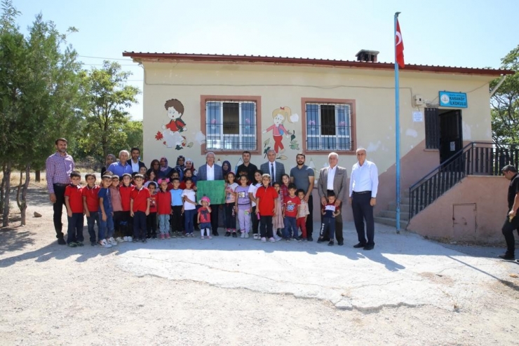 Başkan Güder Öğrencilerin İlk Ders Heyecanına Ortak Oldu