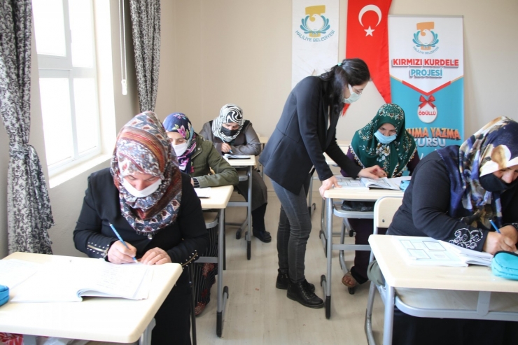 Haliliye’de Okuma Yazma Kurs Kayıtları Başladı