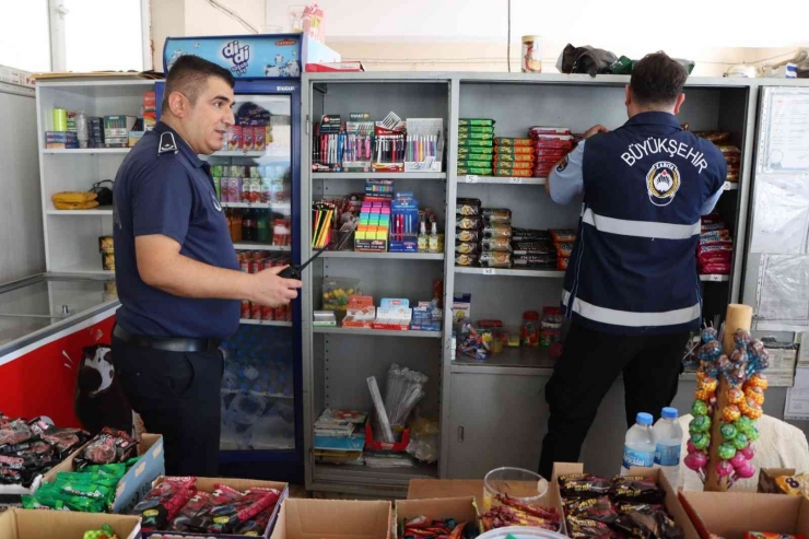 Okulun İlk Gününde Kantinlere Şok Denetim