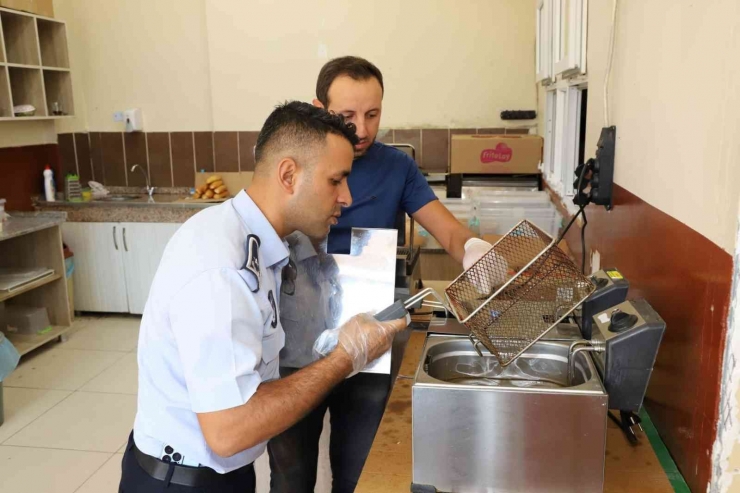 Karaköprü’de Okul Kantinleri Denetlendi