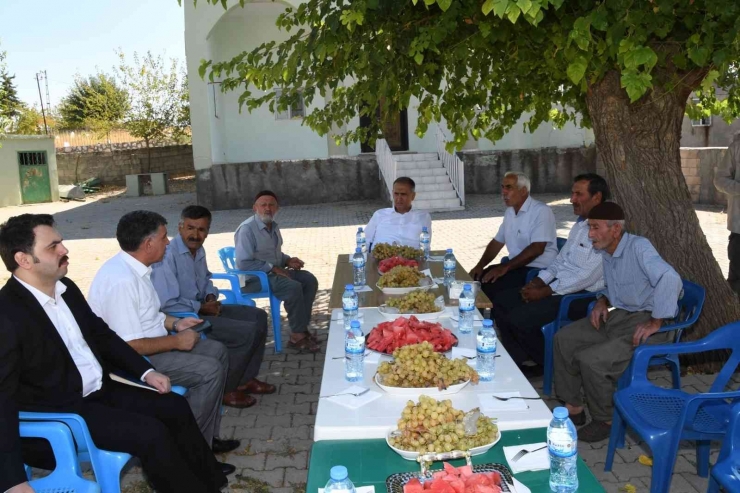 Vali Çuhadar, Köylerde İncelemelerde Bulundu