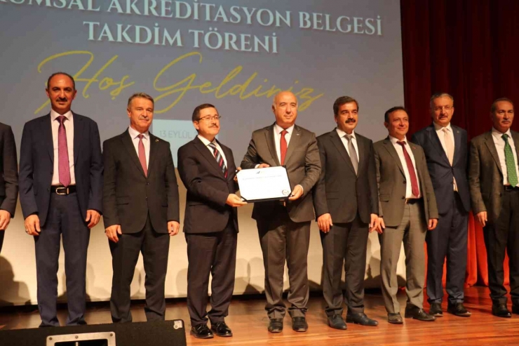 İnönü Üniversitesi’ne Akreditasyon Belgesi