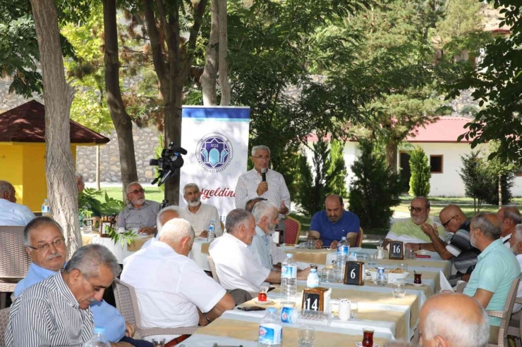 Başkan Güder, İmam Hatip Lisesi Mezunlarını Ağırladı