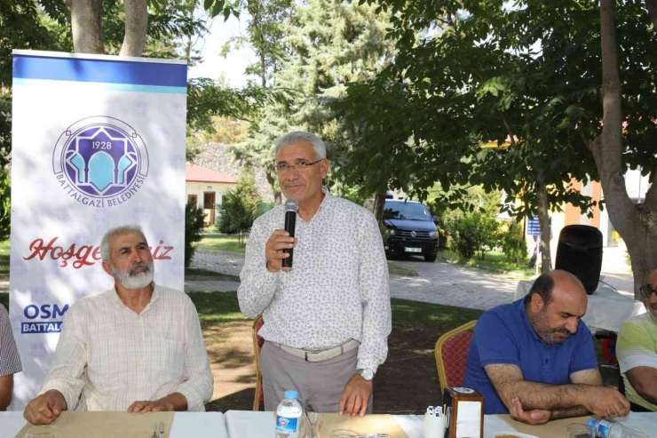 Başkan Güder, İmam Hatip Lisesi Mezunlarını Ağırladı