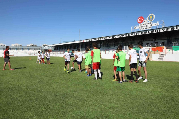 Diyarbakır’da 23 Bin 400 Öğrenci Hem Spor Yaptı Hem Eğlendi