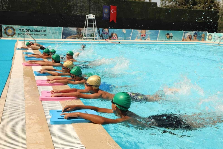 Diyarbakır’da 23 Bin 400 Öğrenci Hem Spor Yaptı Hem Eğlendi