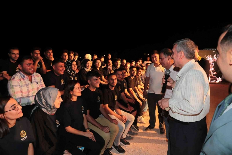 Gençlerin Sorularını Beyazgül Cevapladı