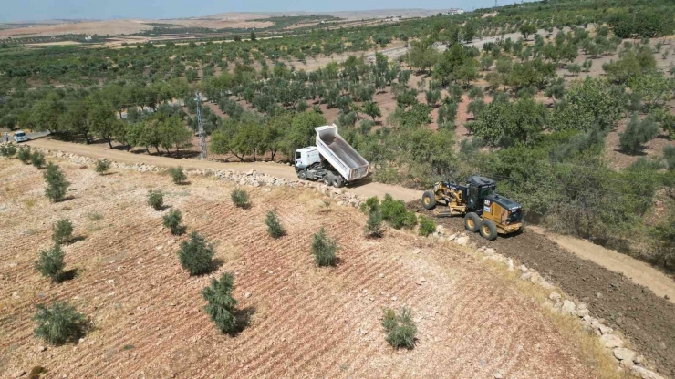 Şahinbey’de Çiftçiye Yol Desteği