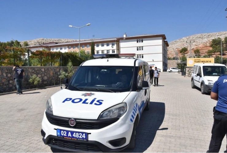 Polis, Okul Çevresinde Önlemini Arttırdı