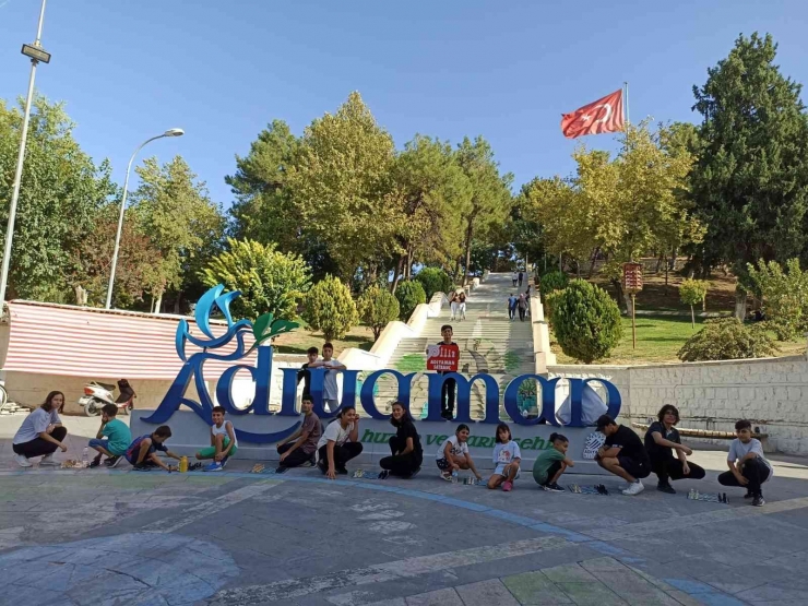 Adıyaman’ın Tarihi Mekan Ve Sokaklarında Satranç Var