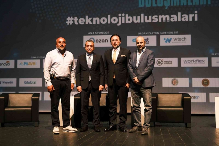 Kileci, “e-ihracatla Küçülen Dünya” Adlı Panelde Konuştu