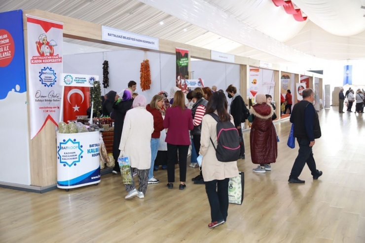 Battalgazi Belediyesi Standına Yoğun İlgi