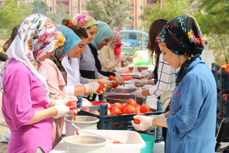 Yenişehir Belediyesinden İhtiyaç Sahiplerini Kışlık Konserve