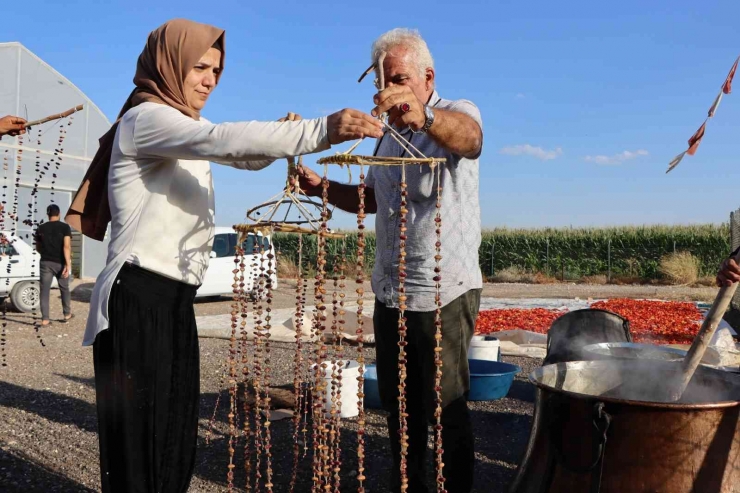 Şanlıurfalı Kadınlar Üretime Katkı Sağlıyor