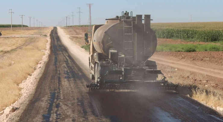 Ceylanpınar’da Asfalt Ve Beton Yol Çalışmaları Sürüyor