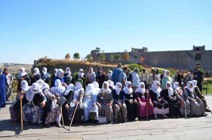 Dünya Yaşlılar Gününde ’ulu Çınarlar’ Yalnız Bırakılmadı