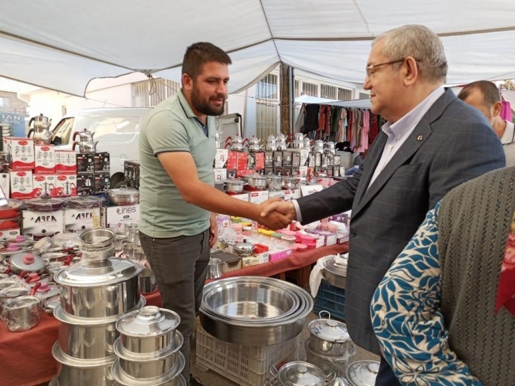 Erdoğan, İki İlçede Vatandaşlarla Bir Araya Geldi