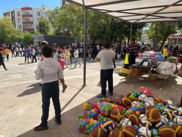 Team Paribu Seninle Projesiyle Şanlıurfa’daki Çocukların Spor İhtiyacı Karşılandı