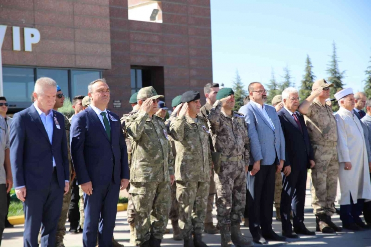 Suriye Şehidi Dualarla Memleketine Uğurlandı