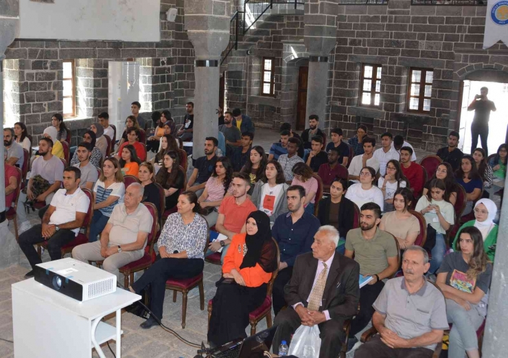 “yaşayan Tarihten Mimariye Bir Dokunuş Atölyesi” İle Diyarbakır Mimarisi Ele Alındı