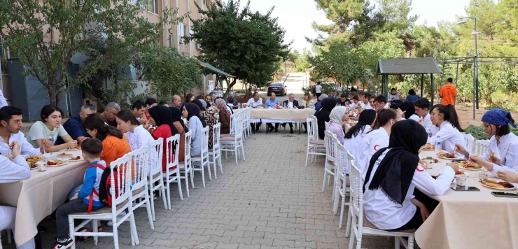 Gaün’de Geleneksel Tanışma Kahvaltısı