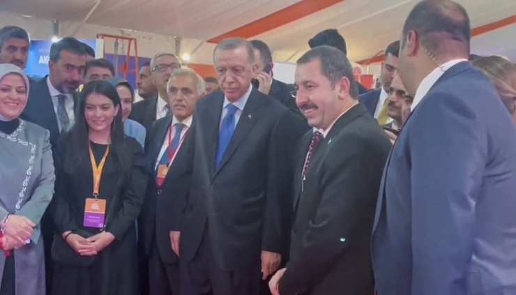 Cumhurbaşkanı Erdoğan’dan Karaköprü Standına Ziyaret