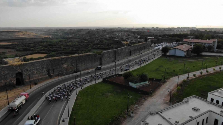 Diyarbakır’da "yeni Şehirden Kadim Şehre" Bisiklet Turu Etkinliği