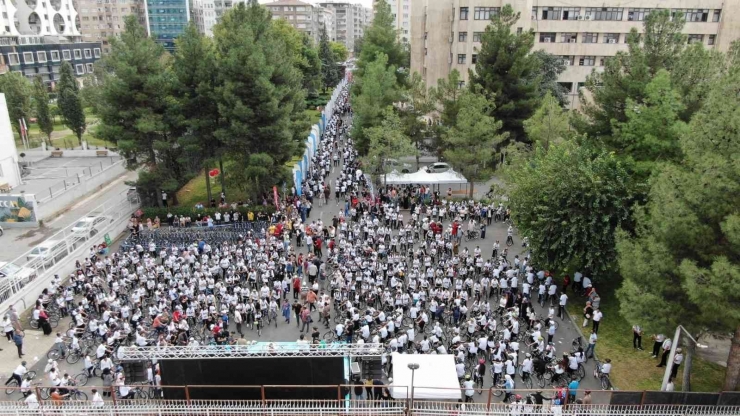 Diyarbakır’da "yeni Şehirden Kadim Şehre" Bisiklet Turu Etkinliği