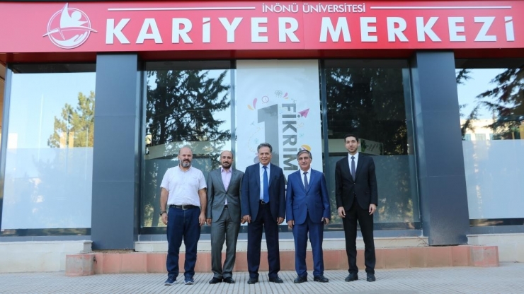 Kariyer Merkezi’nde Bayrak Değişimi