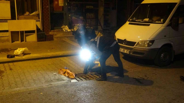 20 Yaşındaki Genç Göğsünden Bıçaklandı