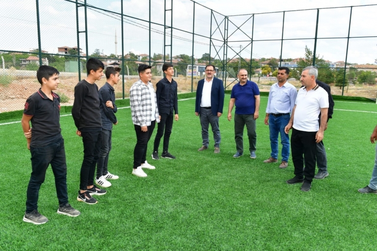Yeşilyurt’ta Öğrencilerin İstediği Halı Saha Tamamlandı