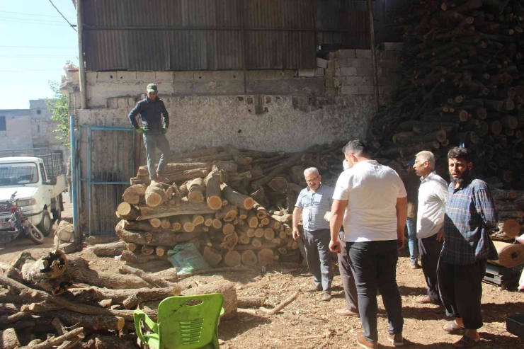 Şanlıurfa Oduncular Pazarı’nda Kış Hazırlıkları Başladı