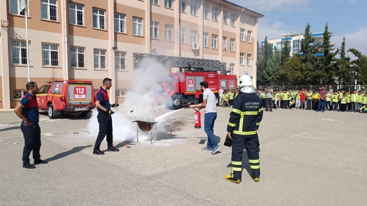 Okullarda Yangın Tatbikatları Sürüyor