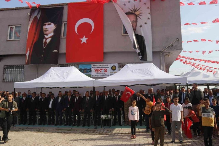 Cumhurbaşkanı Erdoğan Canlı Yayınla Bağlandı, Diyarbakır’da Muhtarlık Binası Temeli Atıldı