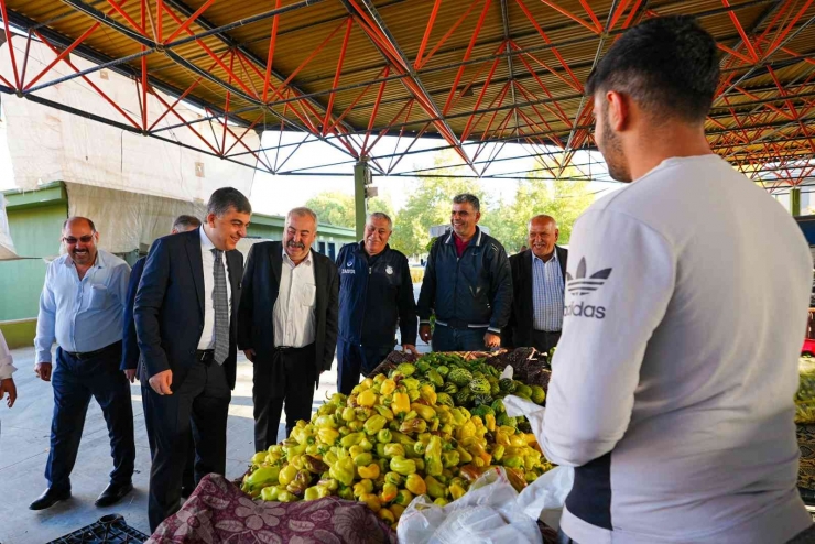 Fadıloğlu, Pazar Esnafı İle Kahvaltıda Bir Araya Geldi