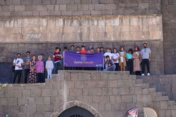 Diyarbakır’da 4 Bin 500 Öğrenci ’gez-gör’ Etkinliklerinden Yararlandı