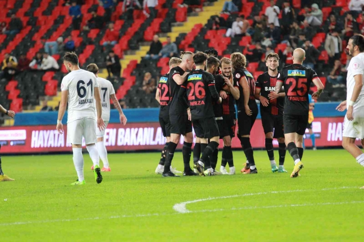 Ziraat Türkiye Kupası: Gaziantep Fk: 4 - Sarıyer: 0