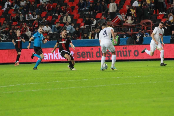 Ziraat Türkiye Kupası: Gaziantep Fk: 4 - Sarıyer: 0