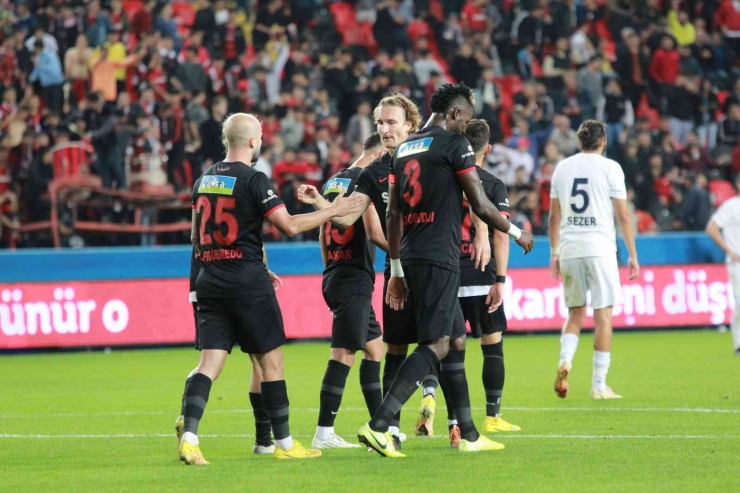 Ziraat Türkiye Kupası: Gaziantep Fk: 4 - Sarıyer: 0