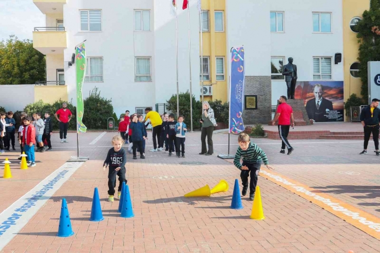 Özel Kolejde Cumhuriyet Şenlikleri