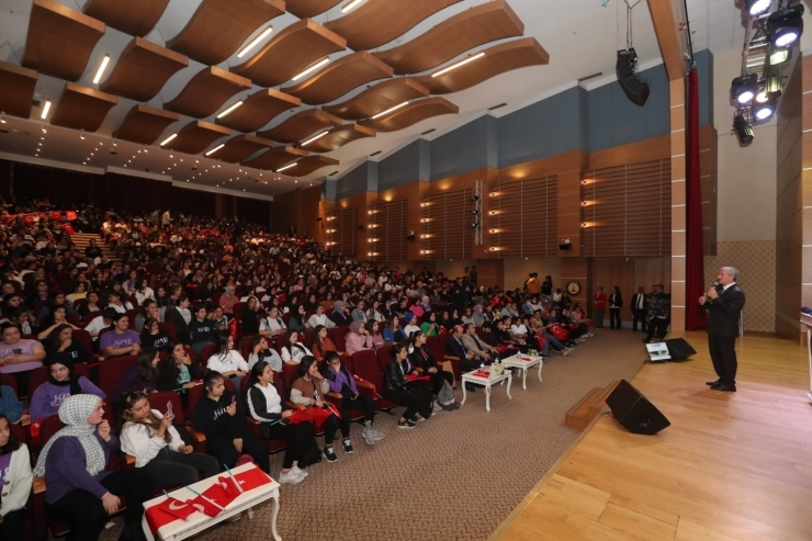 Çanakkale Destanı’nı Yerinde Öğreniyorlar