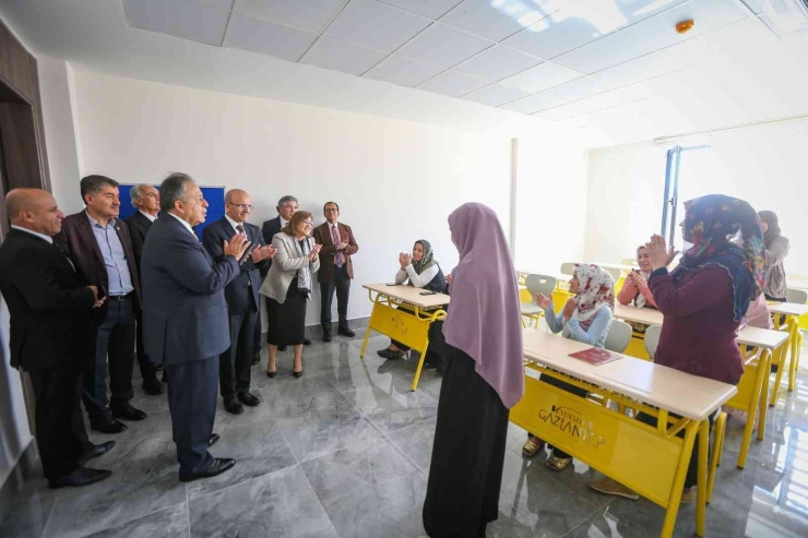 Şimşek, Prof. Dr. Aziz Sancar Eğitim Ve Sanat Merkezi’ni Ziyaret Etti