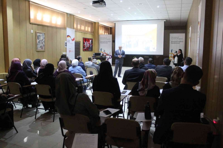 Sürdürülebilir Arıcılık Projesi’ne Katılanlar Eğitimini Tamamlayarak Meslek Sahibi Oldu