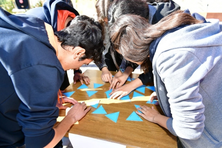 Başkan Çınar, Öğrencilerin Proje Tanıtım Etkinliğine Katıldı