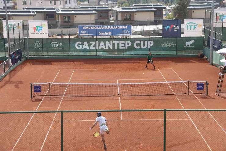 Uluslararası Gaziantep Cup Tenis Turnuvasında Heyecan Sürüyor