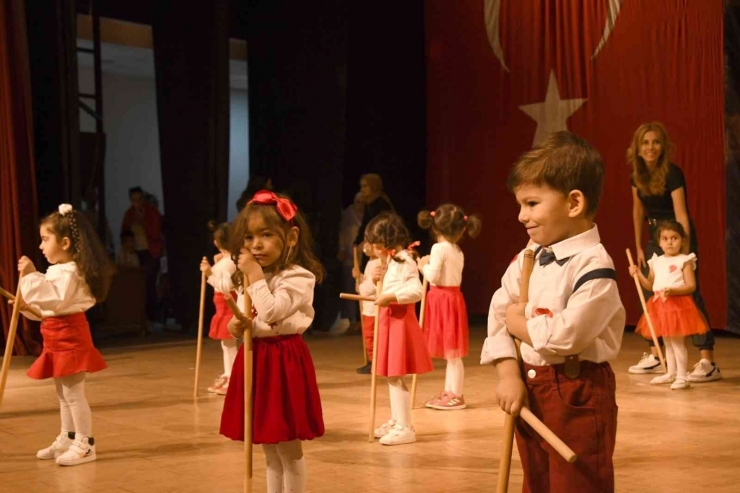 Adıyaman’da Miniklerin Cumhuriyet Coşkusu