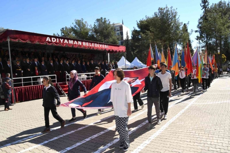 Adıyaman’da Cumhuriyet Bayramı Coşku İle Kutlandı